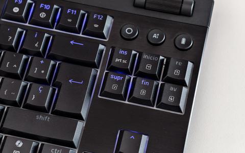 razer blackwidow v4 low profile tenkeyless hyperspeed detalle tkl