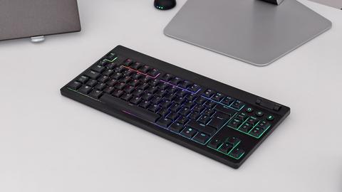 uno de los teclados más polivalentes del mercado razer blackwidow v4 low profile tk hyper speed