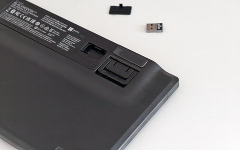 razer blackwidow v4 low profile tenkeyless hyperspeed hueco dongle