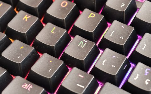 razer blackwidow v4 tenkeyless hyperspeed espanol