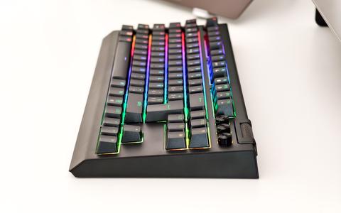 razer blackwidow v4 tenkeyless hyperspeed perfil colores