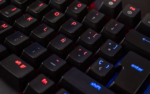 razer huntsman elite detalle keycaps
