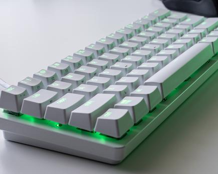 análisis del razer hunstman mini un teclado 60% con switches lineales increíbles
