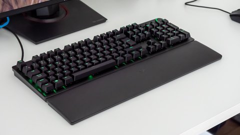 análisis del teclado razer huntsman v2 de tamaño completo y 8.000 hz
