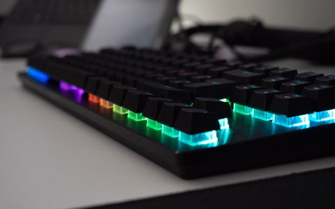 razer huntsman v3 x tenkeyless detalle rgb