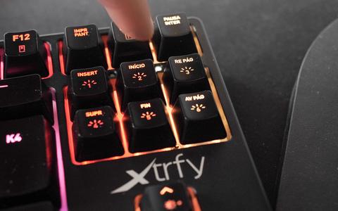 xtrfy k4 rgb tkl leds estado