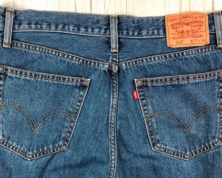 cómo no se deben lavar unos pantalones vaqueros
