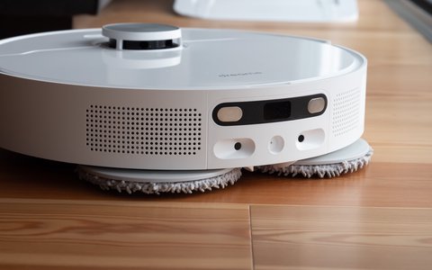 dreame bot l10s ultra mopa levantada