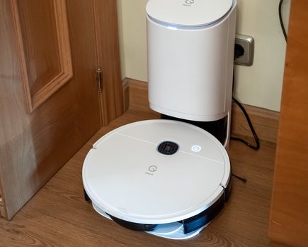 análisis del yeedi vac station, un robot aspirador con mopa y con estación de autovaciado