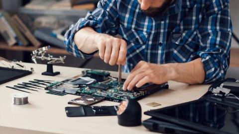 cuáles son los fabricantes de tarjetas gráficas y placas base más fiables