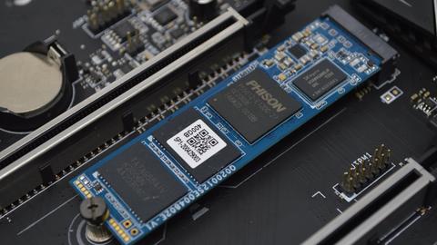 los datos de backblaze muestran que las unidades s s d tienen una tasa de fallos menor que las h d d