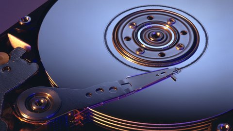 un estudio revela que los discos duros suelen fallar a los tres años de funcionamiento