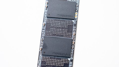 el precio de la memoria n a n d flash se estabiliza, poniendo fin a la caída de precios de las unidades s s d