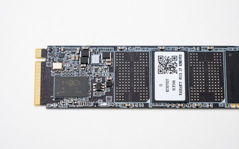ssd m2 nvme teamgroup mp44 chip