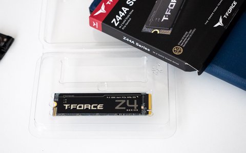 teamgroup t force z44a5 1tb empaquetado