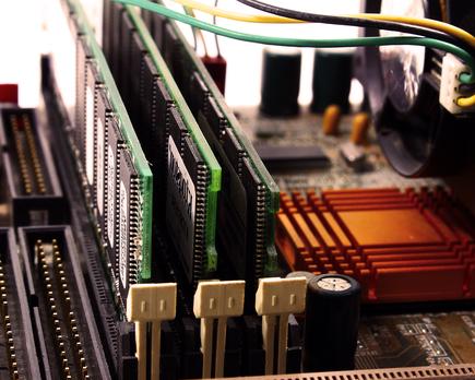 diferencias entre las memorias d d r y g d d r ¿por qué usamos d d r4 y g d d r6?