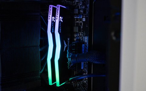 teamgroup t force delta rgb ddr4 iluminacion detalle