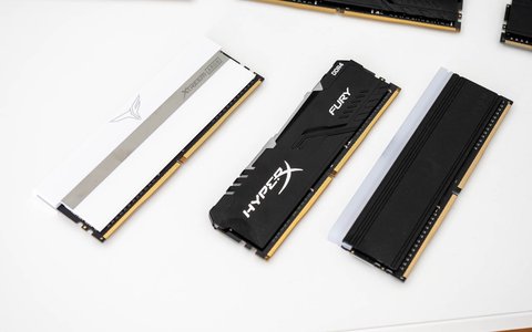 teamgroup t force xtreem argb white ddr4 4000 comparacion