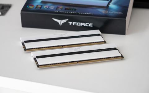 teamgroup t force xtreem argb white ddr4 4000 detalle