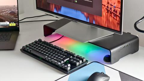 mejora tu setup con el monitor stand chroma de razer