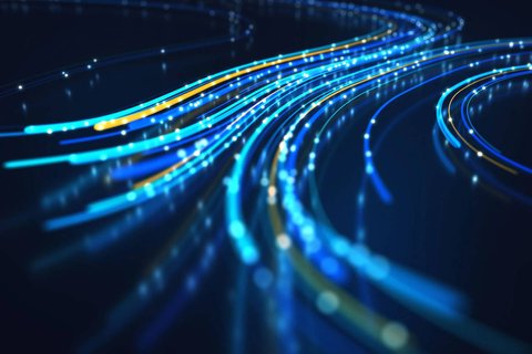 nueva fibra optica hueca supera vidrio y acerca datos velocidad luz