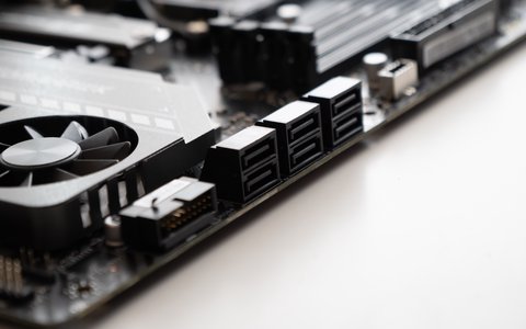 msi mag x570 tomahawk wifi sata