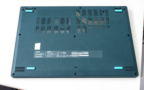 acer aspire vero av15 53p parte de abajo
