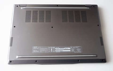 acer swift 14 ai sf14 11 parte inferior