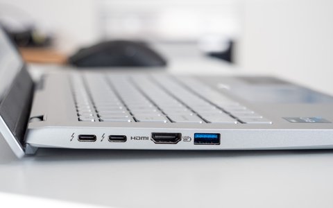 acer swift 3 14 sf314 512 lateral izquierdo