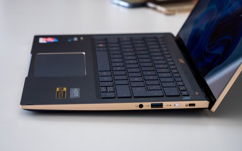 acer swift 5 sf514 56t lateral derecho