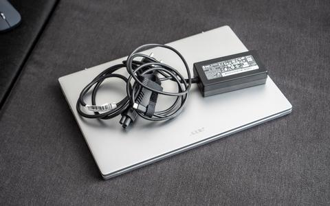 acer swift go 14 2023 sfg14 71 cargador