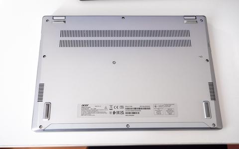 acer swift go 14 2023 sfg14 71 parte inferior