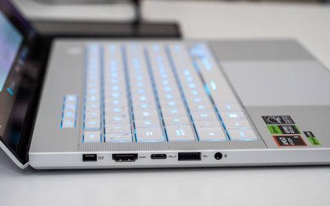 asus rog zephyrus g14 2024 lateral izquierdo