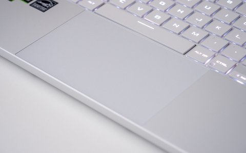 asus rog zephyrus g14 2024 trackpad