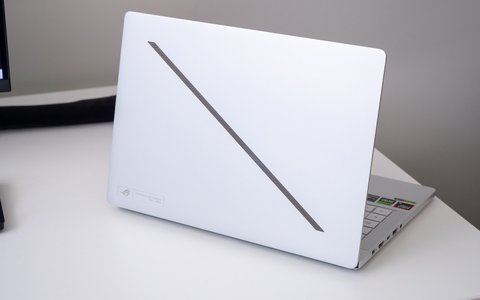 asus rog zephyrus g14 2024 trasera