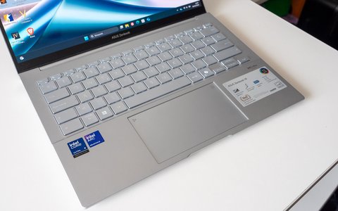 asus zenbook 14 oled ux3405 detalle