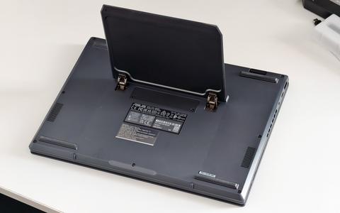 asus zenbook duo 2025 parte trasera