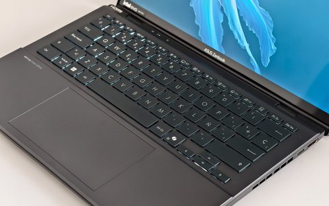 asus zenbook duo 2025teclado 2