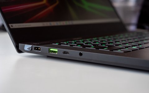 razer blade 14 perfil izquierdo