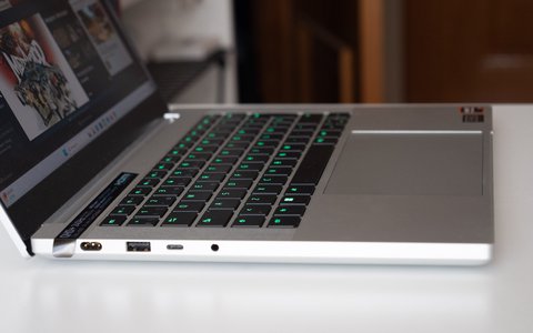 razer blade 14 2024 lateral teclado