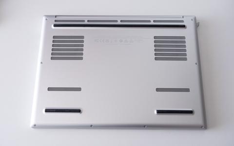 razer blade 14 2024 parte inferior