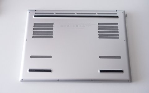 razer blade 14 2024 parte inferior