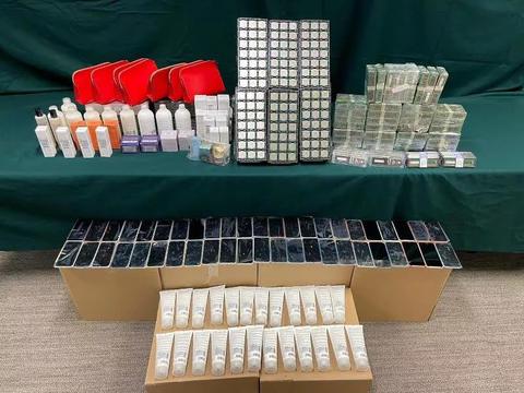 detienen hong kong contrabandista 256 cpu pegadas cuerpo requisado