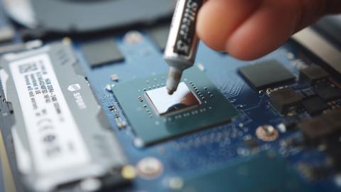 ¿ caduca la pasta térmica? ¿ cada cuánto tiempo tengo que cambiarla?