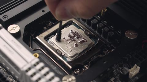 pasta térmica vs. metal líquido rendimiento, ventajas e incovenientes