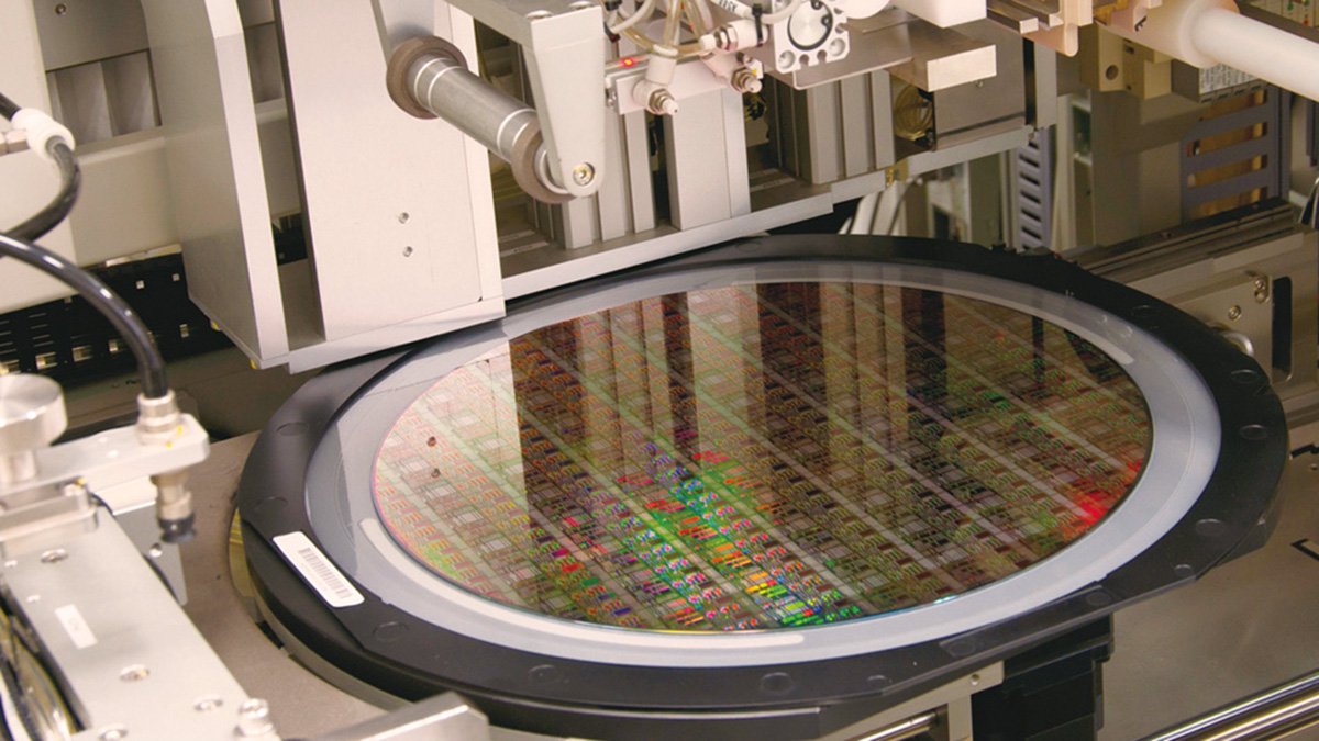rusia planea fabricar chips localmente 28 nm en 2030