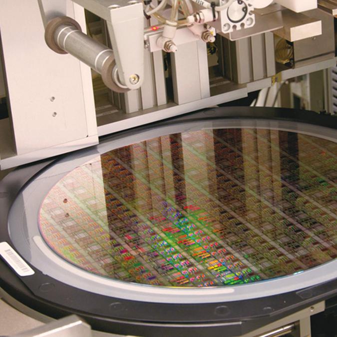 rusia planea fabricar chips localmente 28 nm en 2030