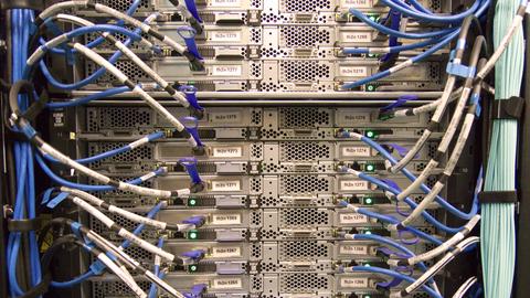 cuantos switches podemos conectar a un router
