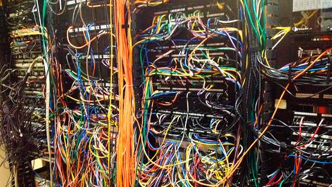 la mayoría de los routers usados no se limpian correctamente antes de revenderlos