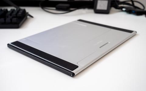 huion kamvas pro 13 2k peana plana